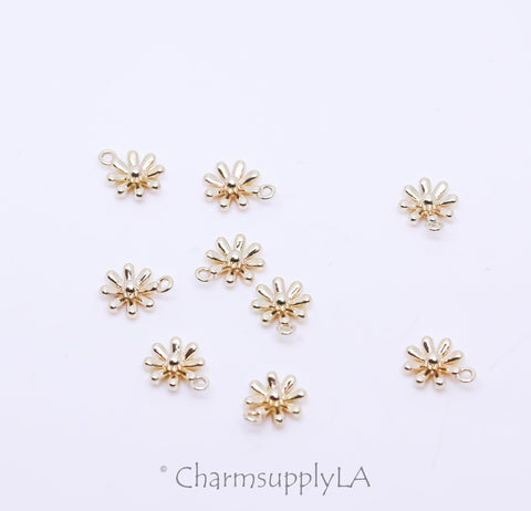4 pcs Gold Little Tiny daisy Charm, 7mm, Daisy Charm, Gold Daisy Charm, 6-7mm, 4 pc to 10 pcs, WHOLESALE,CPG726