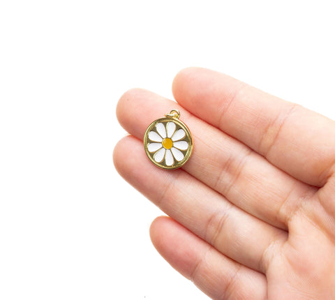Daisy Flower Charm For Necklace,Enamel Daisy Flower Charm,Daisy Flower Charm For Jewelry Making,Spring Daisy Flower Charm,CPG2537
