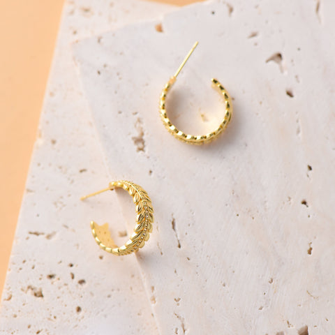 Gold Huggie Post Back Earring, Round Chevron Design Huggie Earring, FJ1-329