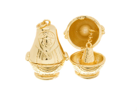 Russian Doll Charm, Babushka, Gold Russian Doll Pendant, Doll within a doll, Matryoshka, Nesting Doll, Russian Folk Art Charm, CPG2688