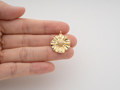 Gold Sunflower Daisy Medallion Pendant, Summer Garden Inspired, Daisy Flower Pendant, 18.5mm, string though pendant,no need jumpring,CPG2100