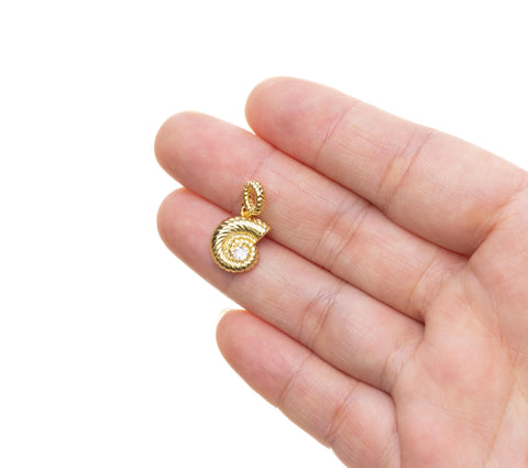 Ammonite Charm With CZ,Ammonite Sealife Charm,CZ Ammonite Shell Charm For Necklace Or Earrings Making,Dainty Nautical Charm,CPG2481